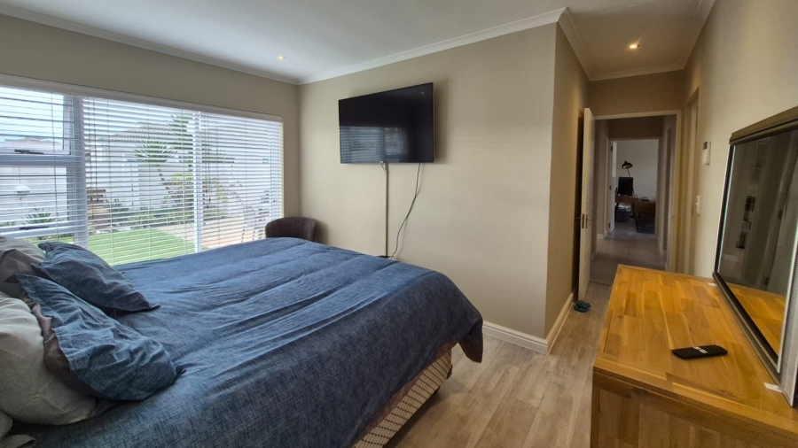 3 Bedroom Property for Sale in Sunningdale Western Cape